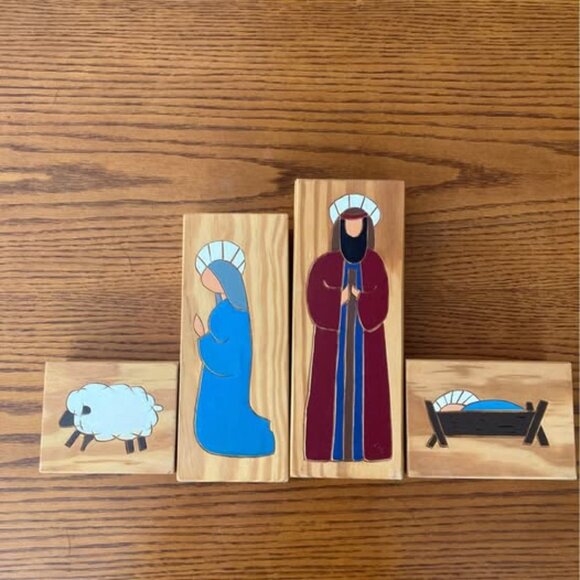 Wood Block Carved Painted Nativity Artist Signed - Picture 2 of 10